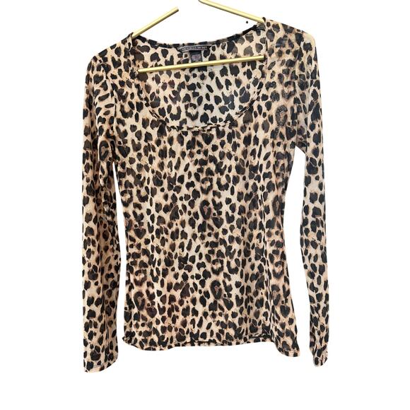 Victoria’s Secret Leopard Print Semi Sheer Scoop Neck Top Small EUC - Picture 2 of 6